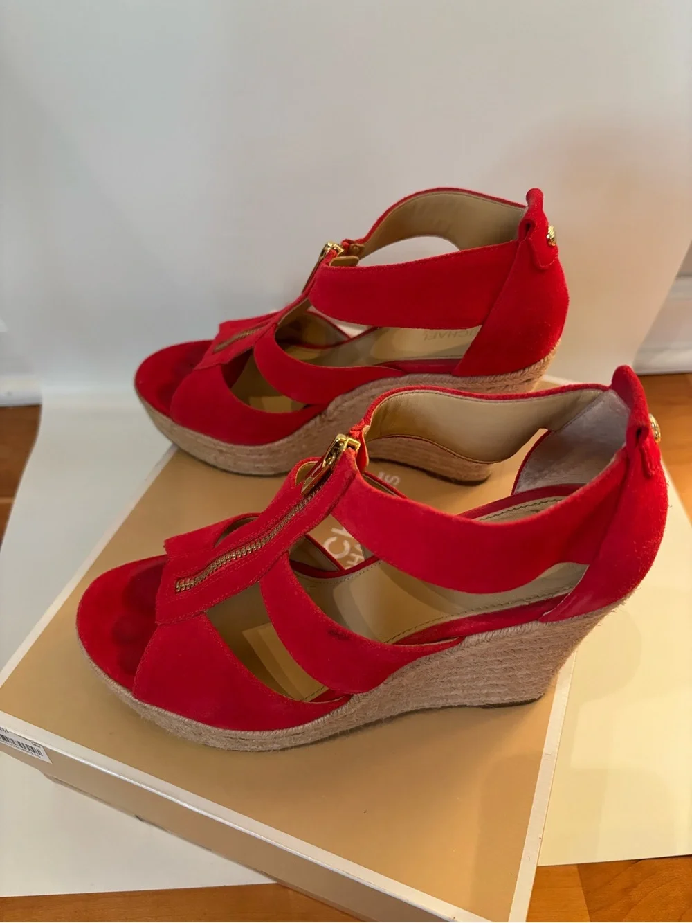 Michael Kors Damita Wedge suede in coral, 7M